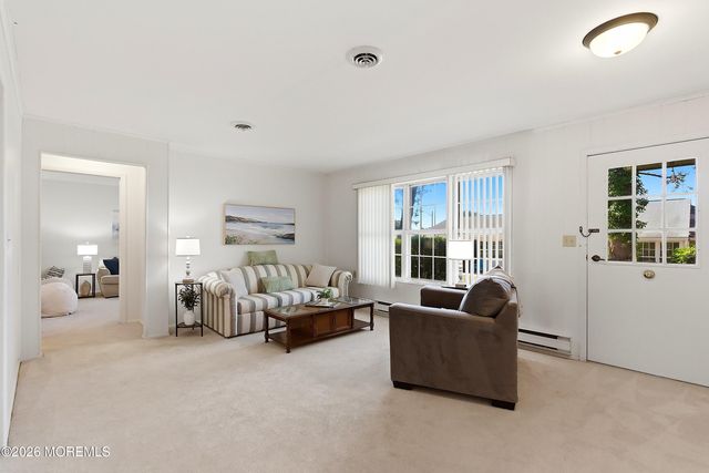 21 Cambridge Circle B, Manchester, NJ 08759
