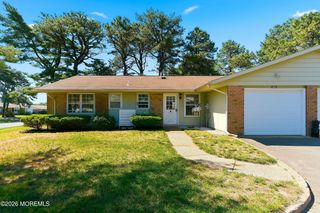 21 Cambridge Circle B, Manchester, NJ 08759