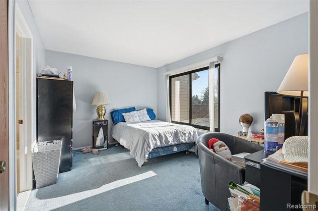 20148 Evergreen Meadows Road, Southfield, MI 48076