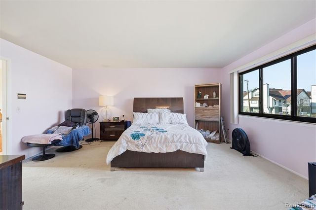 20148 Evergreen Meadows Road, Southfield, MI 48076