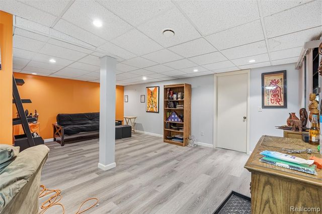 20148 Evergreen Meadows Road, Southfield, MI 48076