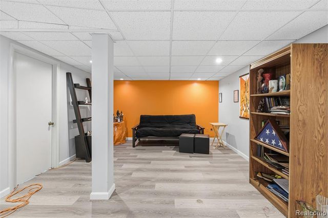 20148 Evergreen Meadows Road, Southfield, MI 48076