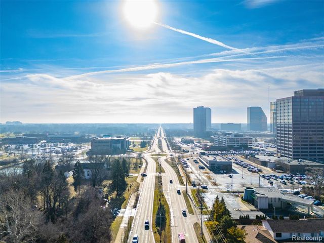 20148 Evergreen Meadows Road, Southfield, MI 48076