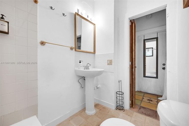 528 NW 47th St 2, Miami, FL 33127