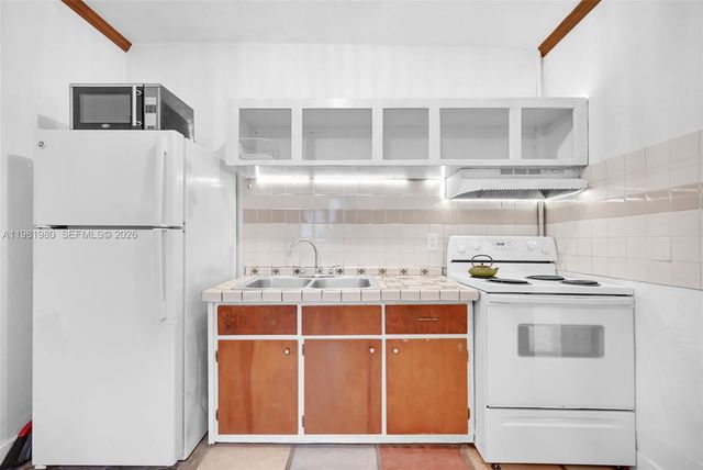 528 NW 47th St 2, Miami, FL 33127