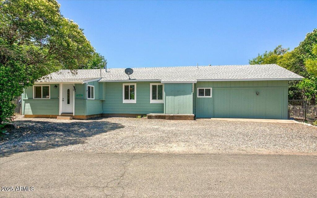 12401 E AGUA FRIA Avenue, Mayer, AZ 86333