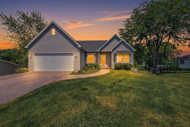 W3162 Jane Street, Green Lake, WI 54941