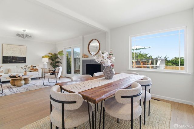 704 Alta Vista Drive, Pacifica, CA 94044
