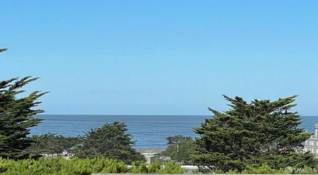 704 Alta Vista Drive, Pacifica, CA 94044