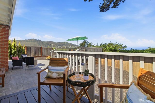 704 Alta Vista Drive, Pacifica, CA 94044