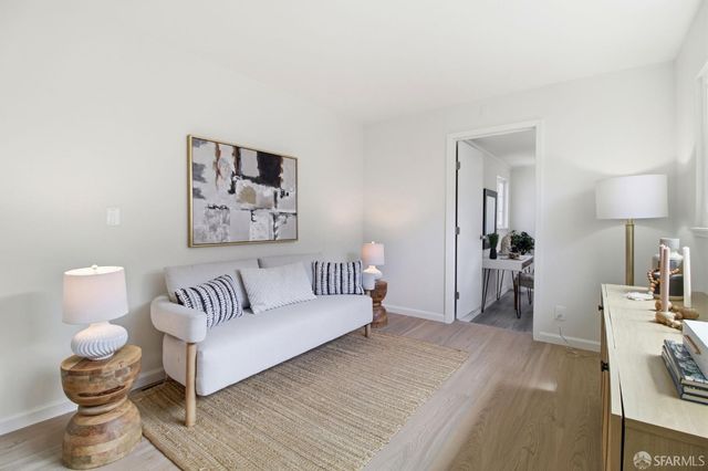 704 Alta Vista Drive, Pacifica, CA 94044