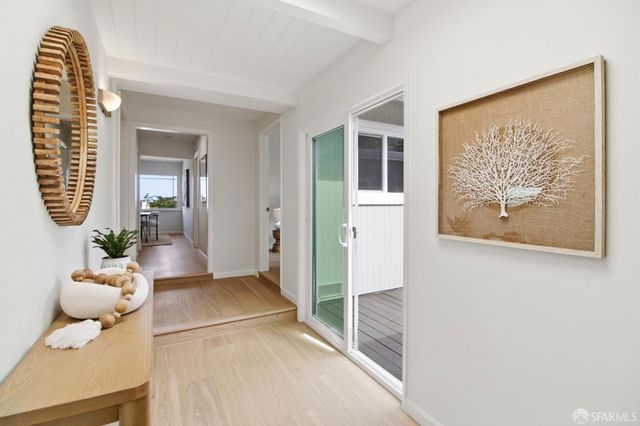 704 Alta Vista Drive, Pacifica, CA 94044