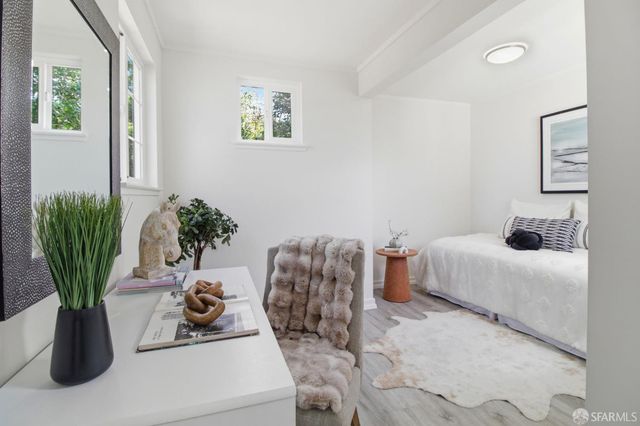704 Alta Vista Drive, Pacifica, CA 94044
