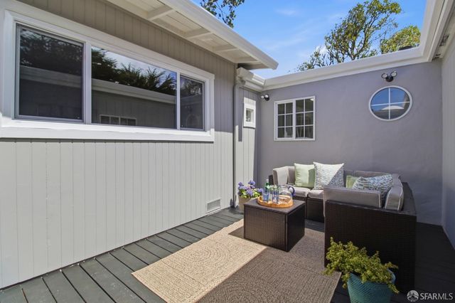 704 Alta Vista Drive, Pacifica, CA 94044