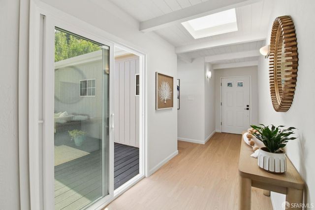 704 Alta Vista Drive, Pacifica, CA 94044