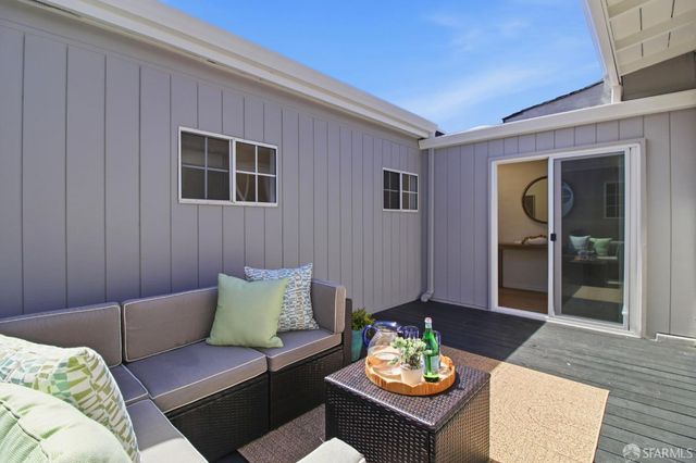 704 Alta Vista Drive, Pacifica, CA 94044