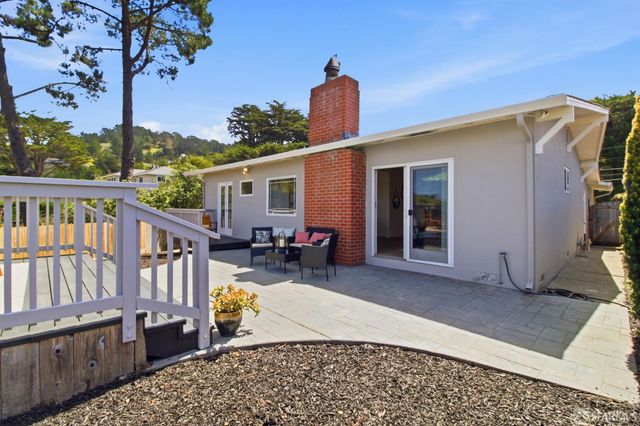 704 Alta Vista Drive, Pacifica, CA 94044