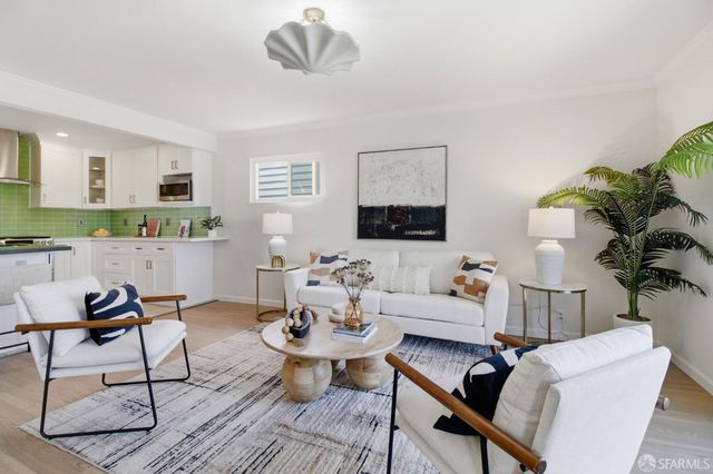 704 Alta Vista Drive, Pacifica, CA 94044