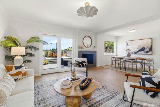 704 Alta Vista Drive, Pacifica, CA 94044