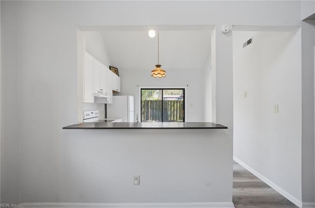 1122 N Green DR, Newport News, VA 23602