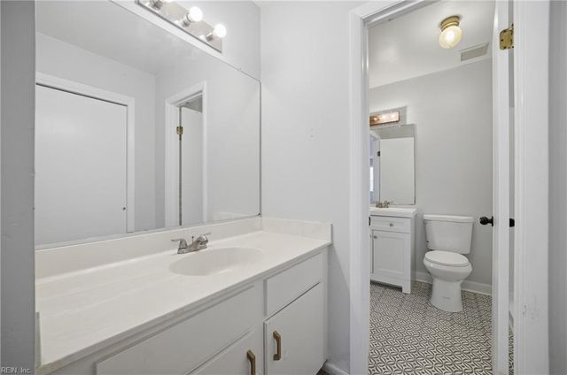 1122 N Green DR, Newport News, VA 23602