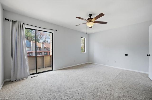 1122 N Green DR, Newport News, VA 23602