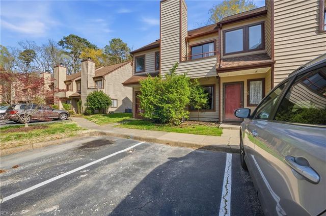 1122 N Green DR, Newport News, VA 23602