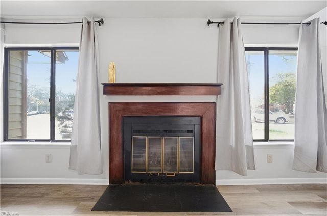 1122 N Green DR, Newport News, VA 23602