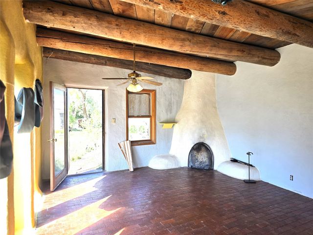 49 Camino Torcido, Santa Fe, NM 87507