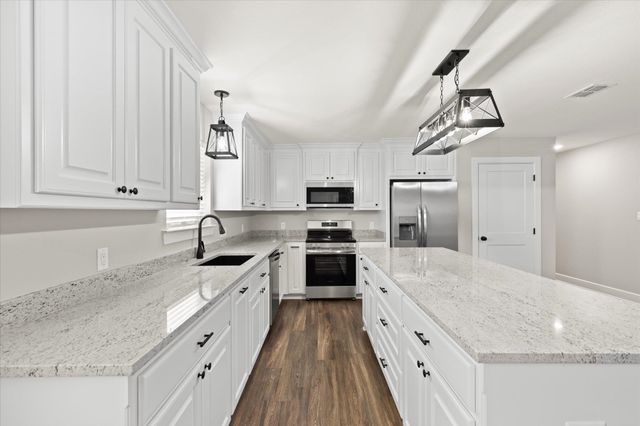 1725 DEANNA, Diana, TX 75640