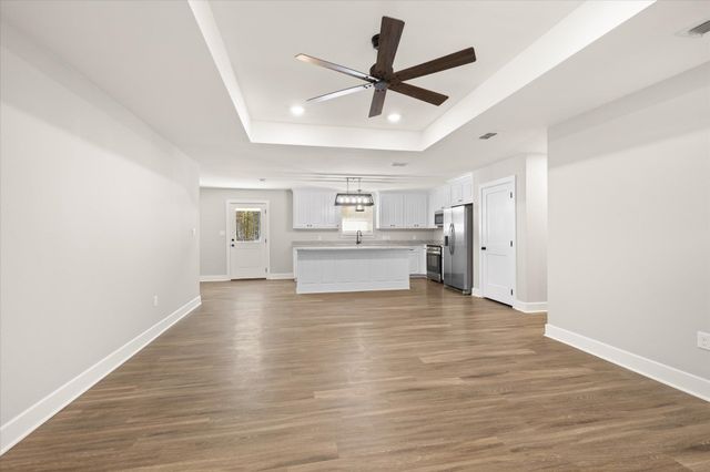 1725 DEANNA, Diana, TX 75640