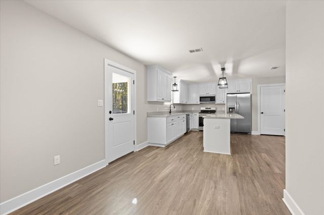 1725 DEANNA, Diana, TX 75640
