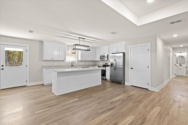 1725 DEANNA, Diana, TX 75640