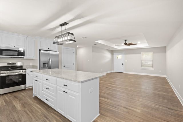 1725 DEANNA, Diana, TX 75640