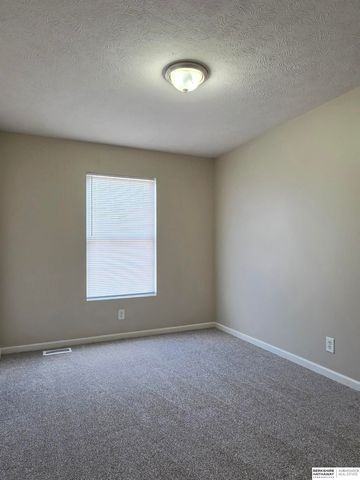 8826 Quest Street, Omaha, NE 68122