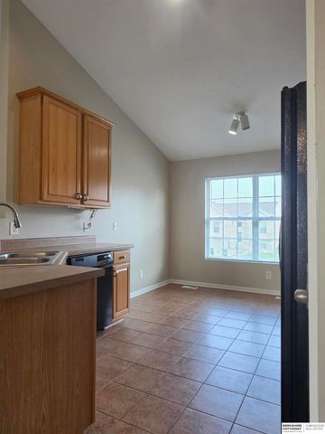 8826 Quest Street, Omaha, NE 68122