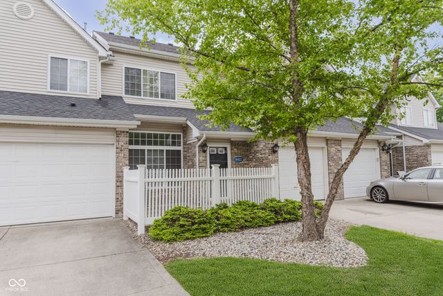 8422 Enclave Boulevard, Fishers, IN 46038