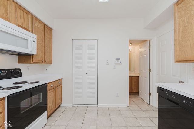 8422 Enclave Boulevard, Fishers, IN 46038