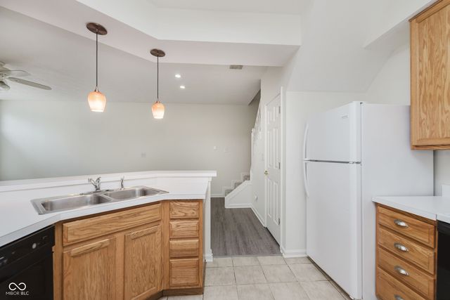 8422 Enclave Boulevard, Fishers, IN 46038
