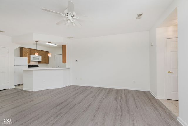 8422 Enclave Boulevard, Fishers, IN 46038