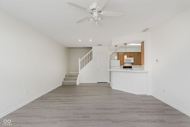 8422 Enclave Boulevard, Fishers, IN 46038