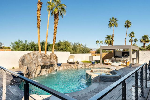 72970 Deer Grass Drive, Palm Desert, CA 92260