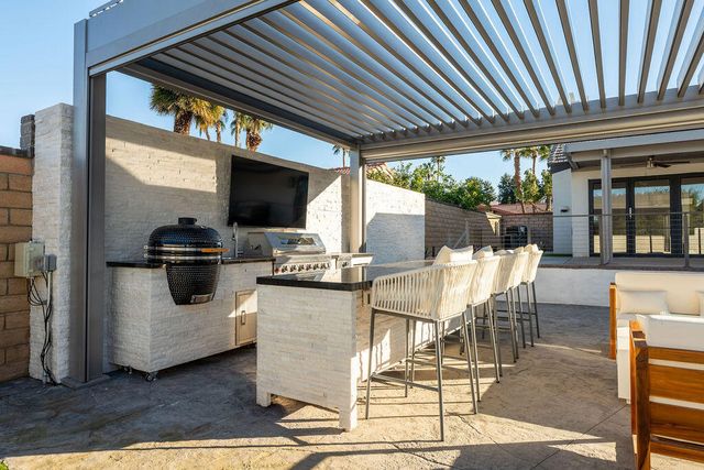 72970 Deer Grass Drive, Palm Desert, CA 92260