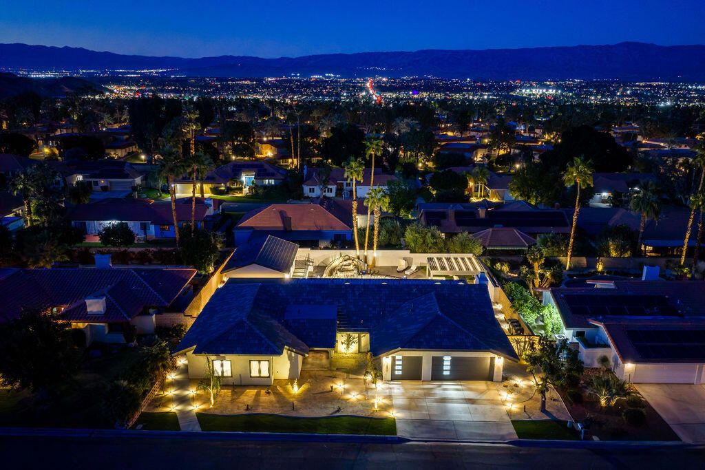 Image 118 of property listing at 72970 Deer Grass Drive, Palm Desert, CA 92260