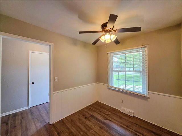 10120 W 66th Terrace, Shawnee, KS 66203