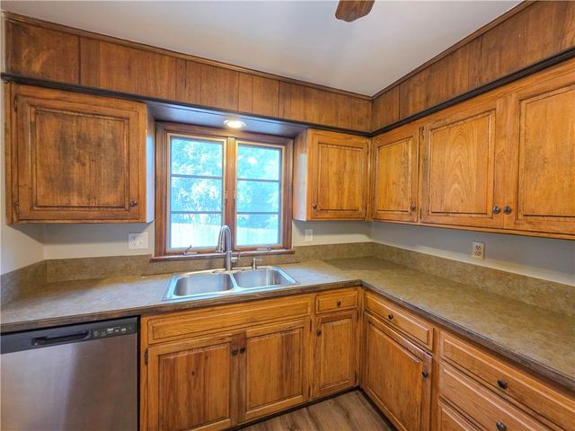 10120 W 66th Terrace, Shawnee, KS 66203