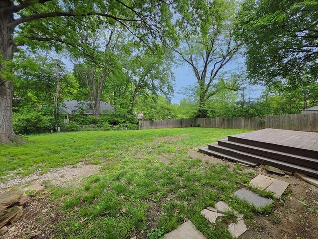 10120 W 66th Terrace, Shawnee, KS 66203