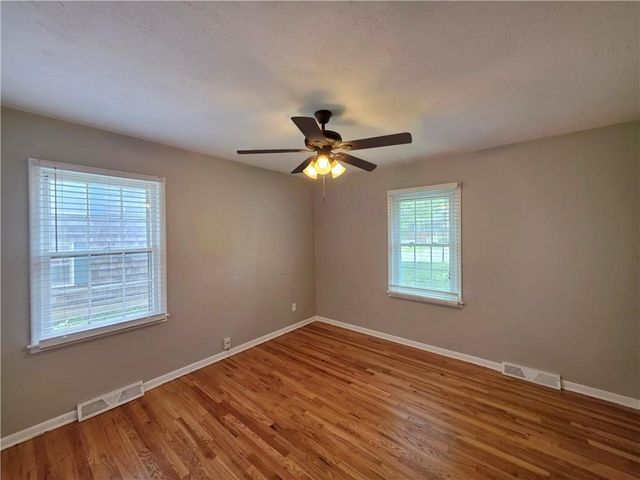 10120 W 66th Terrace, Shawnee, KS 66203