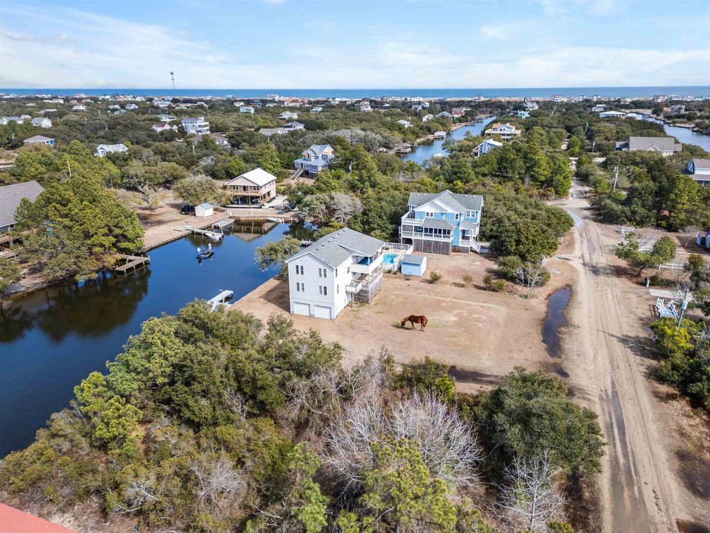 Image 3 of property listing at 527 Swan Road Lot 40, Corolla, NC 27927