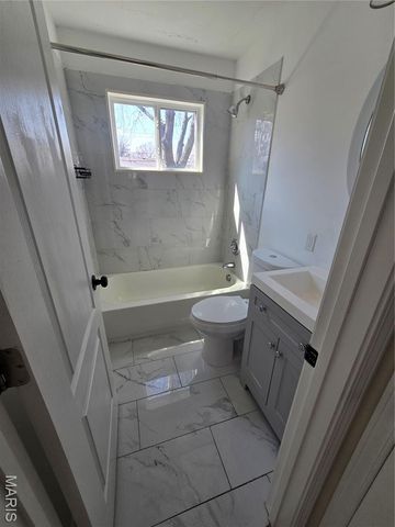 1240 Mullanphy Road, Florissant, MO 63031